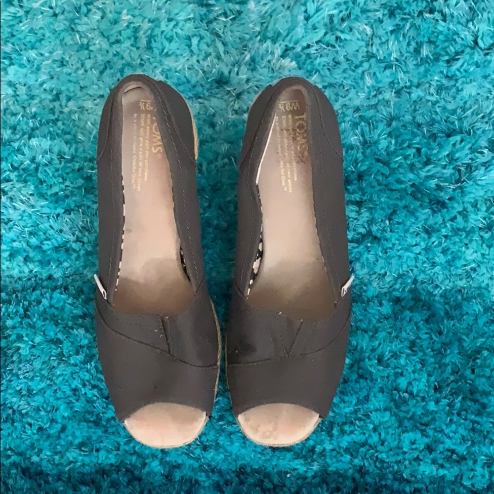 Toms wedges